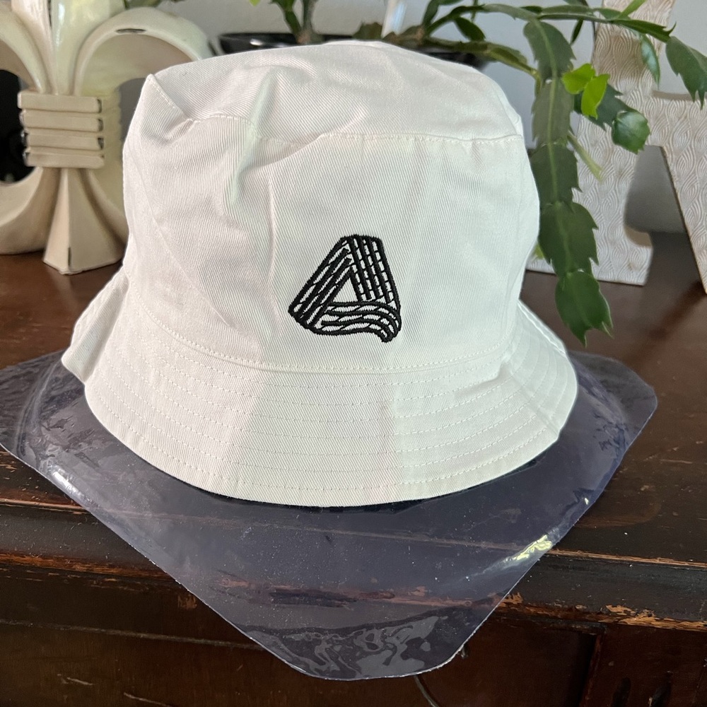Accsa White Bucket Hat Cow Print Lining NEW